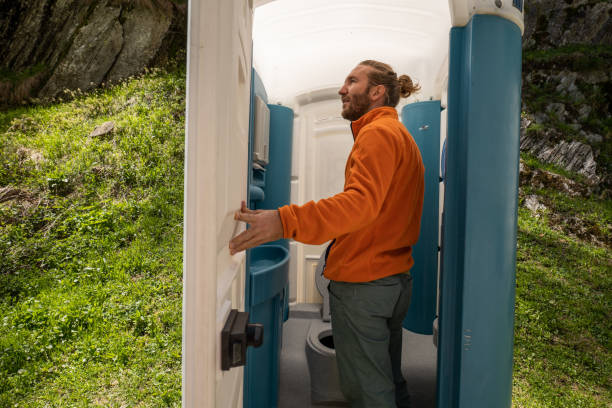 Best Affordable portable toilet rental  in Delavan, WI